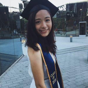 Meet your Posher, Danielle